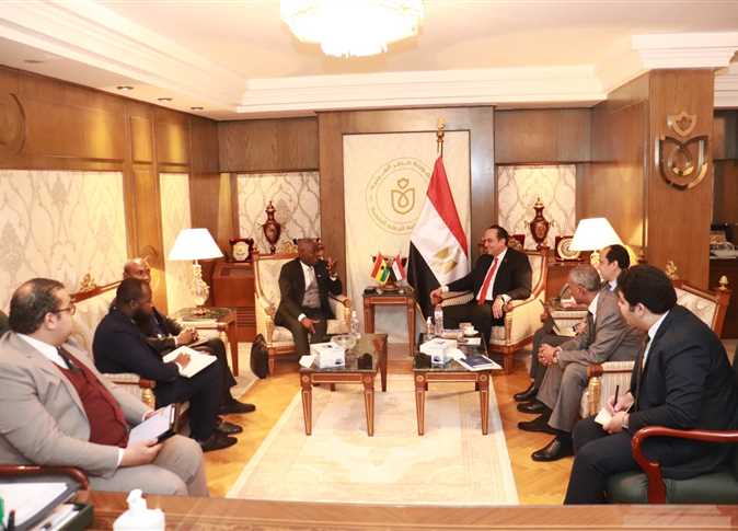 مصر تبحث مع غانا التعاون في مجال السياحة العلاجية ونقل الخبرات في «التغطية الصحية»