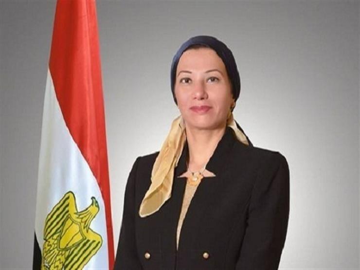 وزيرة البيئة تبحث دعم أنشطة السياحة البيئية بمحميات الفيوم