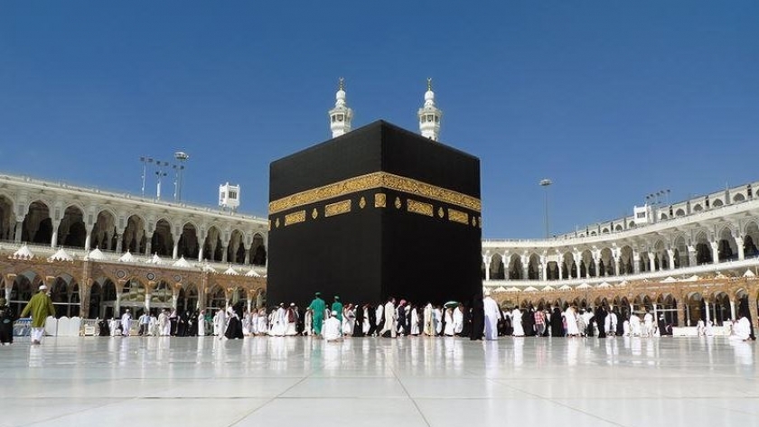 بعد تدخل رئيس الوزراء.. انفراجة في أزمة توفر الريال السعودي لشركات السياحة لاستكمال موسم الحج