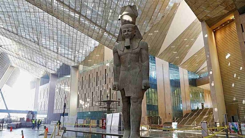 السياحة والآثار: اجتماعات أسبوعية لمتابعة آخر الأعمال بالمتحف المصري الكبير