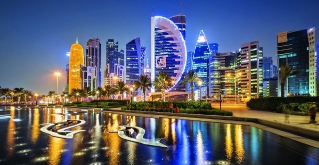 قطر تدشن نصباً تذكارياً لحصول الدوحة على لقب عاصمة السياحة العربية 2023