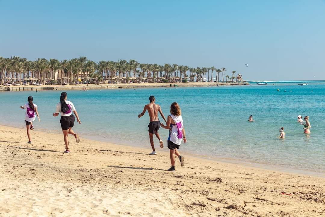 اعادة  فتح شواطئ الغردقة والأنشطة البحرية بعد حادث القرش