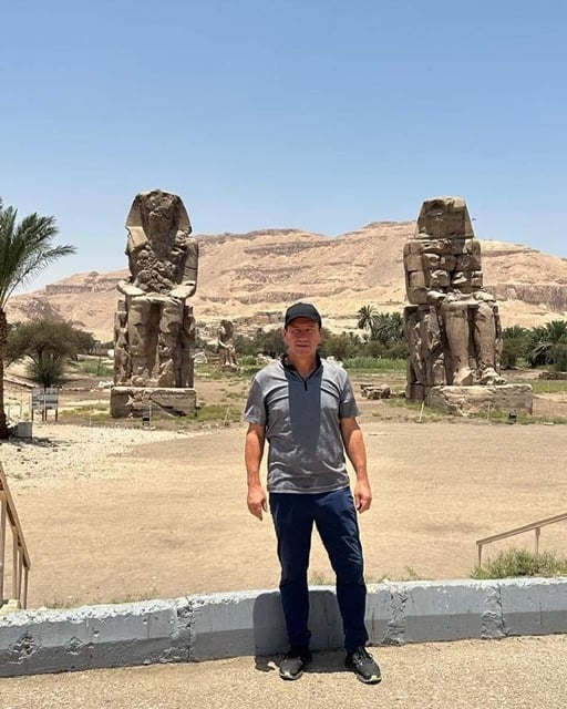 بعد أسابيع من زيارة بيب جوارديولا.. دونجا فى الأقصر
