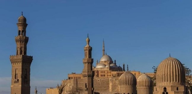مصر تنفي إصدار قرار بهدم مئذنة قوصون الأثرية