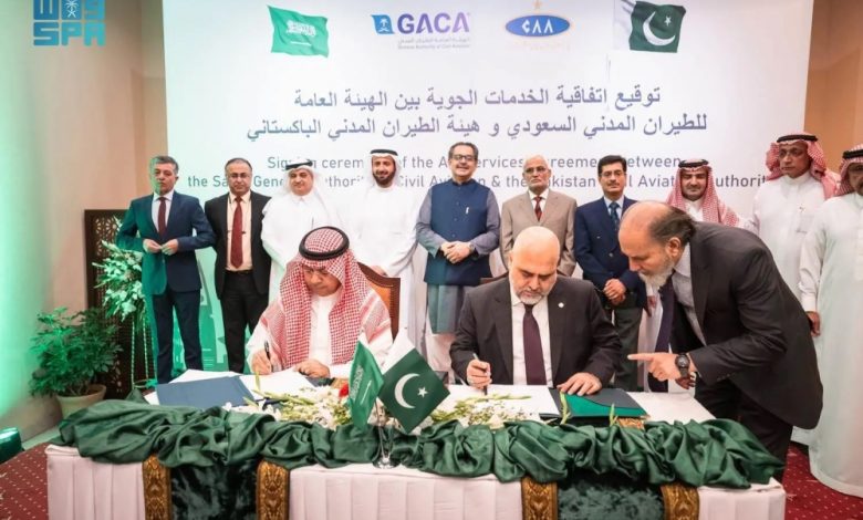 السعودية توقع اتفاقيتي تعاون لتعزيز النقل الجوي مع باكستان وبنجلاديش