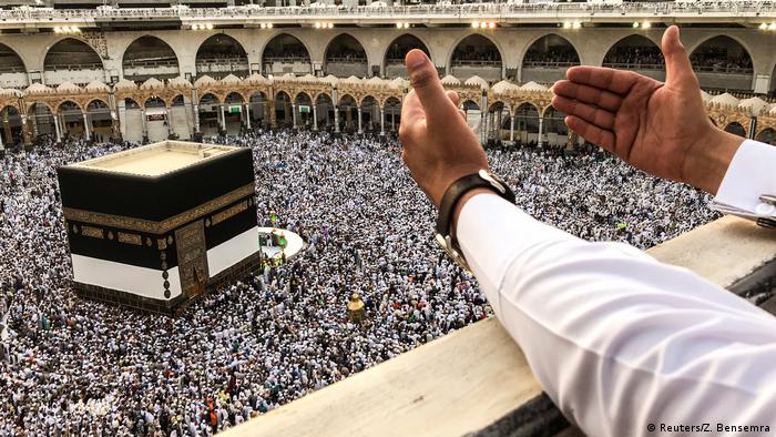 السعودية تعلن شروط إصدار الترخيص لشركات حجاج الخارج