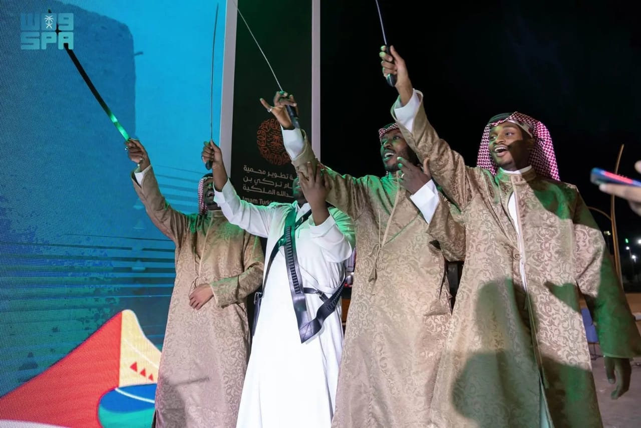 احتفاء باليوم الوطني الـ 93.. محمية الإمام تركي بن عبدالله الملكية تنظم عروضاً ثقافية وترفيهية