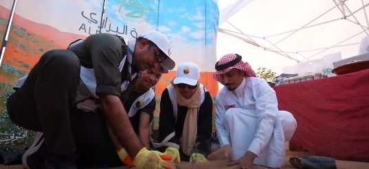 بوادي الطوقي.. محمية الملك عبد العزيز تنظم حملة تطوعية لإزالة المخلفات