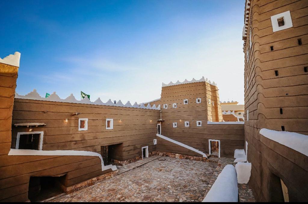 قصور آل مشيط .. طراز معماري فريد يعكس عراقة التاريخ
