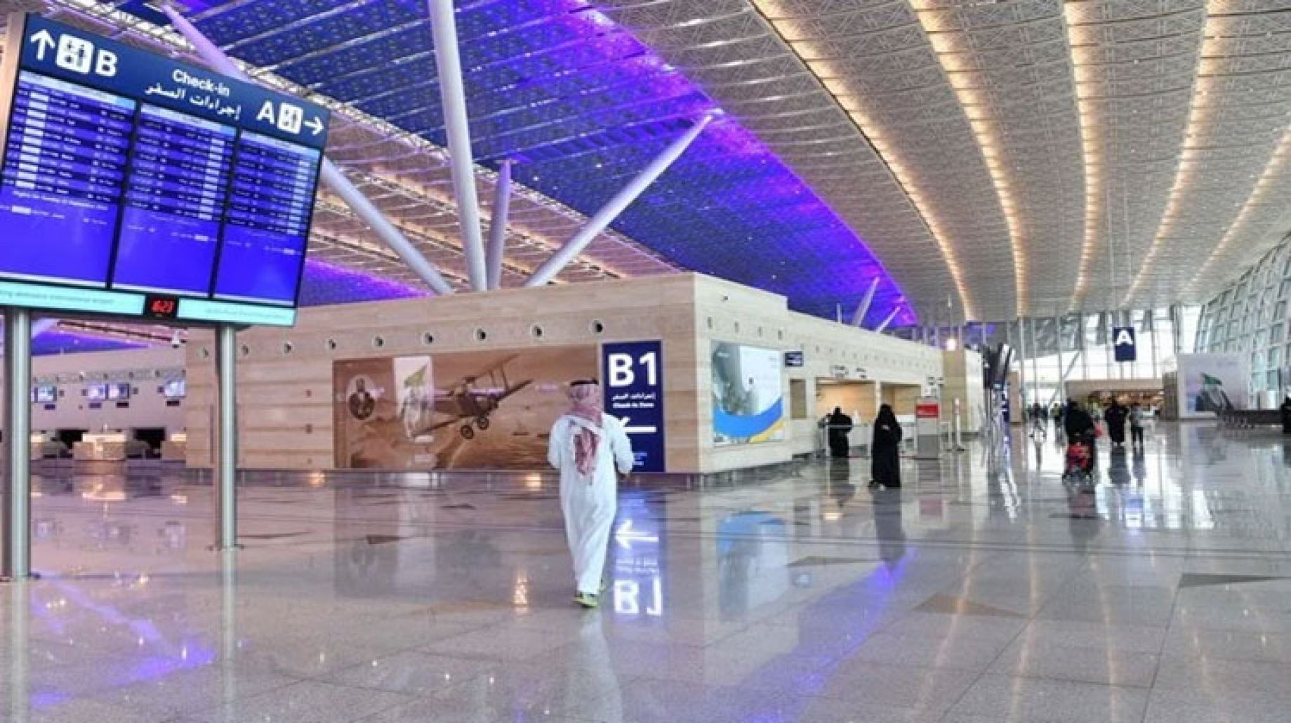 مطار الملك عبدالعزيز الأول في «الفئة الأولى».. و«القريات» الأعلى التزاماً بين المطارات الداخلية