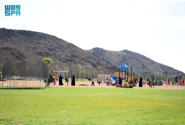 حديقة الجبل بالمدينة المنورة تجذب الزوار بطبيعتها الخلابة وتنوع الخيارات الترفيهية