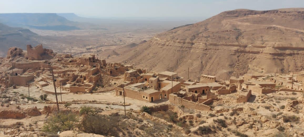 فريق من وزارة السياحة الليبية يتفقد معالم جادو وكاباو السياحية