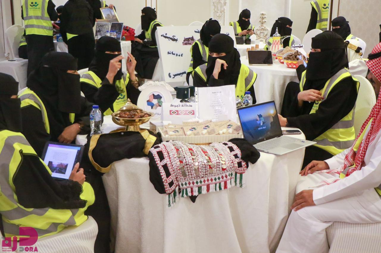 "فريق تبوك السياحي" ينظم عرضاً لأبرز الشواهد السياحية بالمنطقة