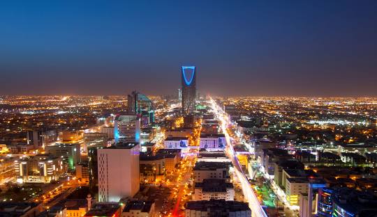 الخطيب: استقبلنا 100 مليون سائح هذا العام ونستهدف مساهمة السياحة في الناتج المحلي إلى 10%