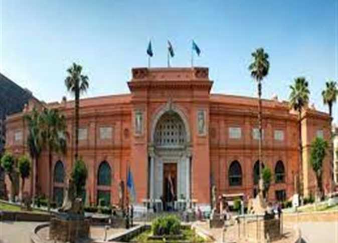 "السياحة" تحتفل بمرور 121 عام على افتتاح المتحف المصري بالتحرير