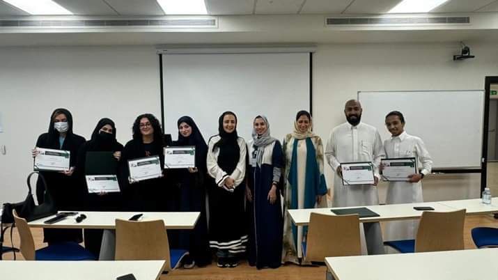 تعاون جامعة الأعمال والتكنولوجيا مع مجموعة شركة تمر للمشروع النهائي لمادة تصميم وتطوير المنظمات