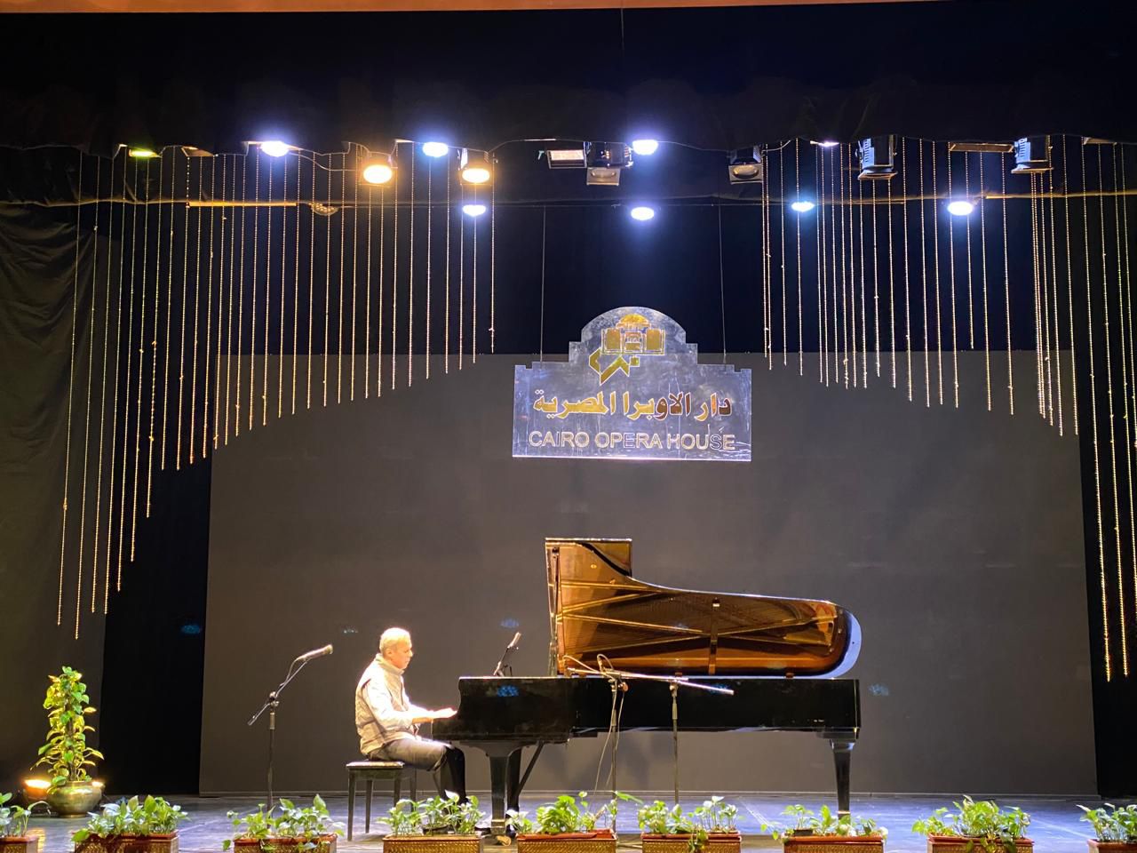 بيانو كريم جوهر بطابع شرقى فى الأوبر