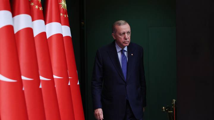 فلسطين علي جدولة .. أردوغان يتوجه الي مصر الخميس للمشاركة في قمة الD8