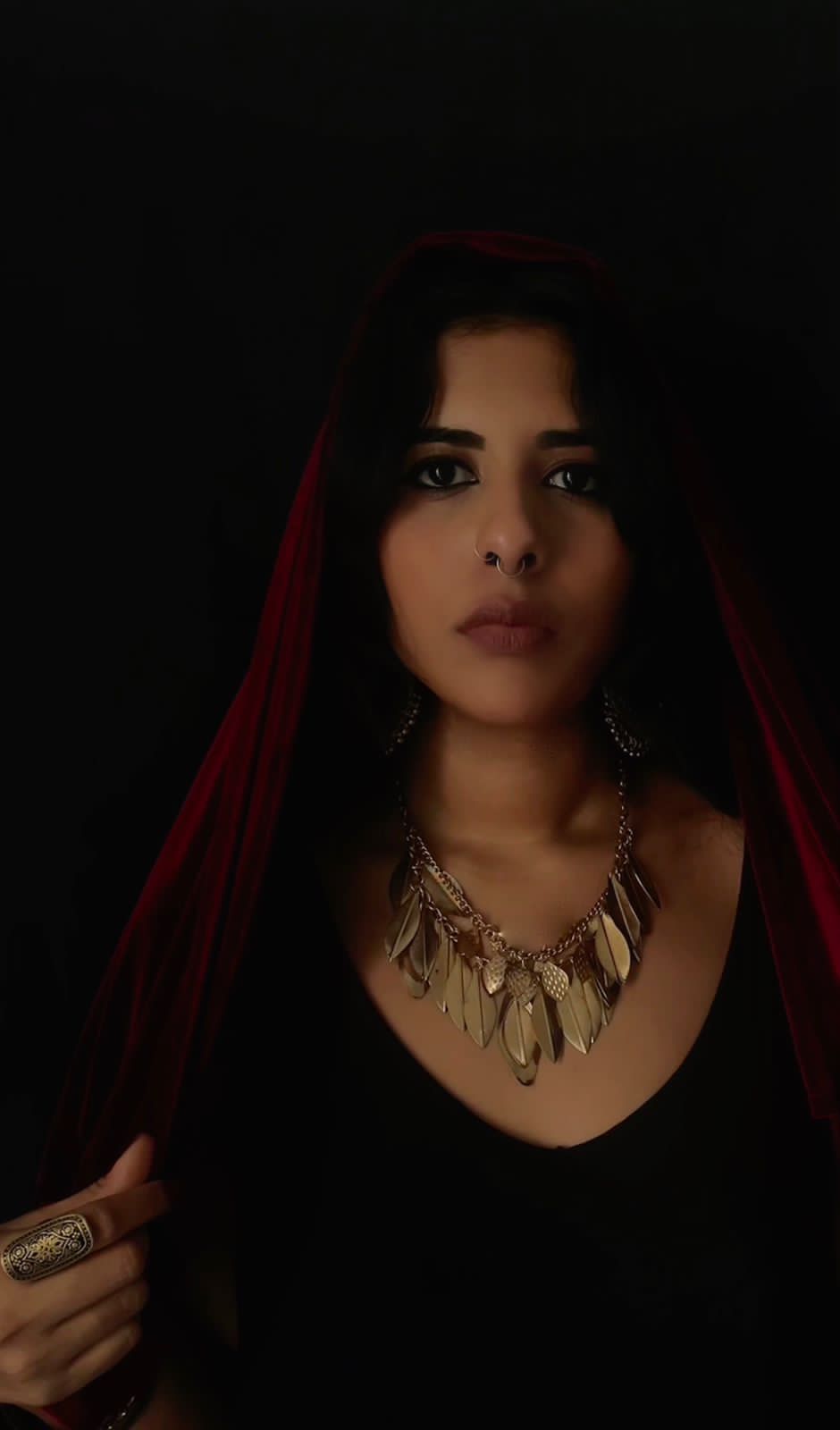 دينا أمين وسوليسيزر يمزجان التراث الحوراني مع فلكلور مادبا والبلقاء في أغنية "بيا"