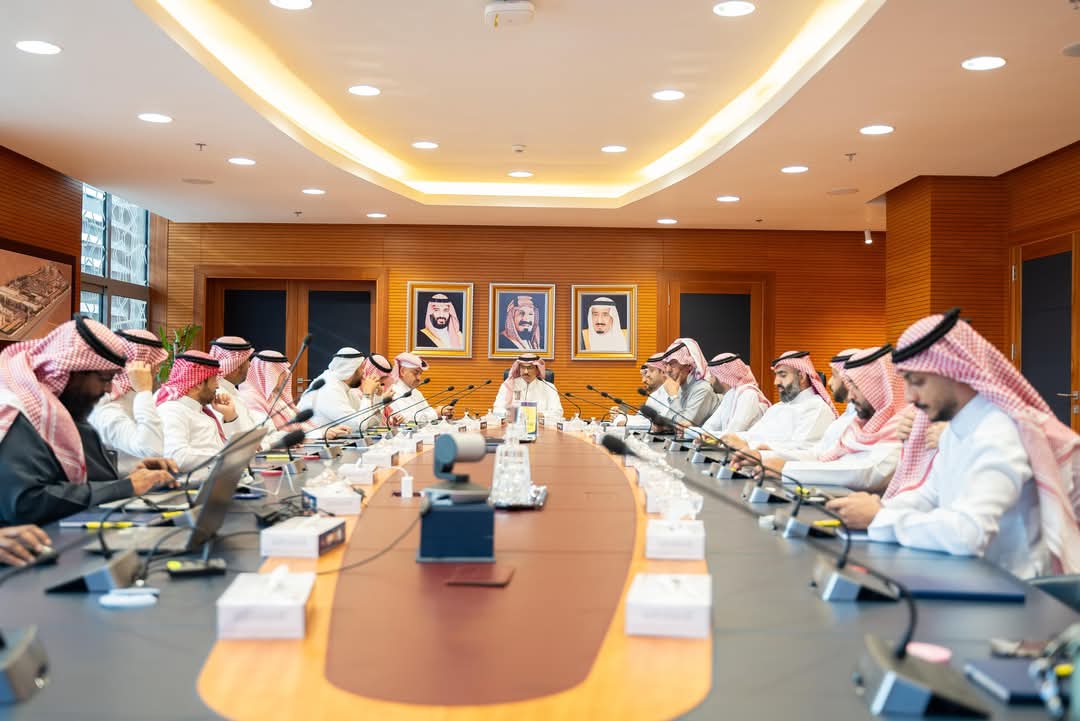 جامعة الأعمال والتكنولوجيا تستضيف اجتماع مجلس إدارة اللجنة الوطنية للجان العمالية بالمملكة