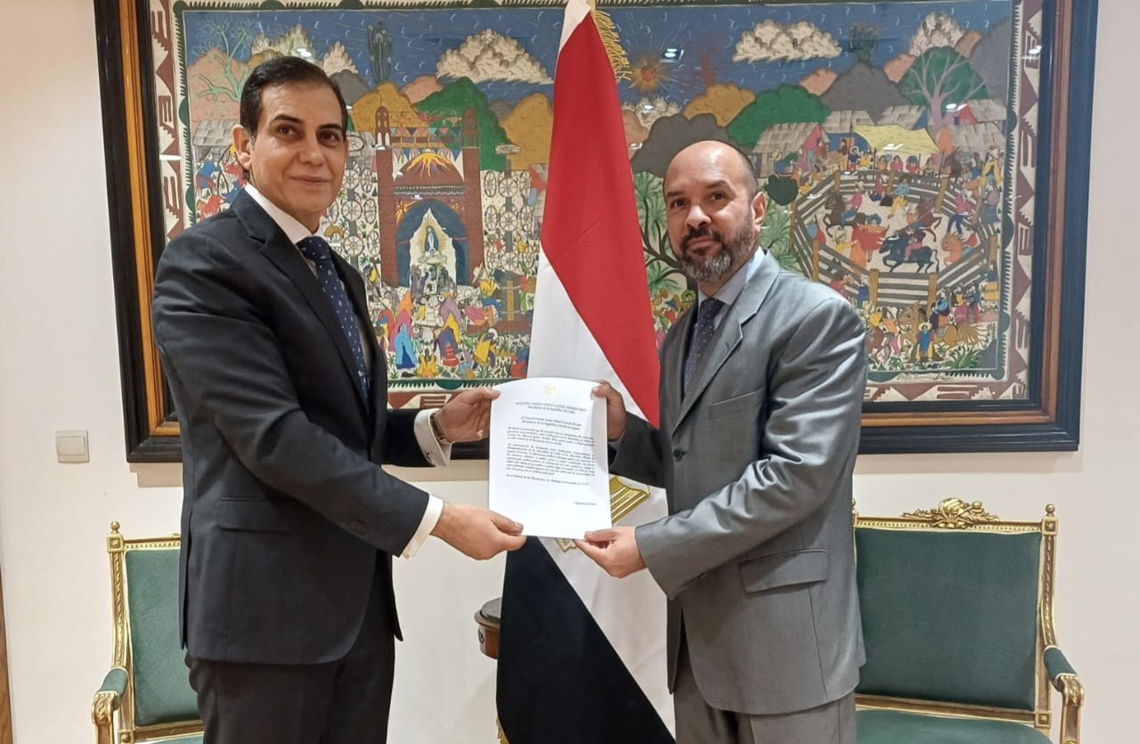 سفير كوبا الجديد بالقاهرة يقدم أوراق اعتماده إلى وزارة الخارجية