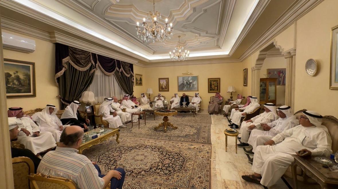القنصل العام لجمهورية مصر العربية بجدة يقيم حفل سحور في منزله