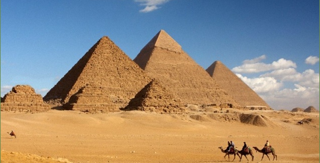اختيار أهرامات الجيزة ضمن اهم المواقع الأثرية  وتوصية بزيارتها 