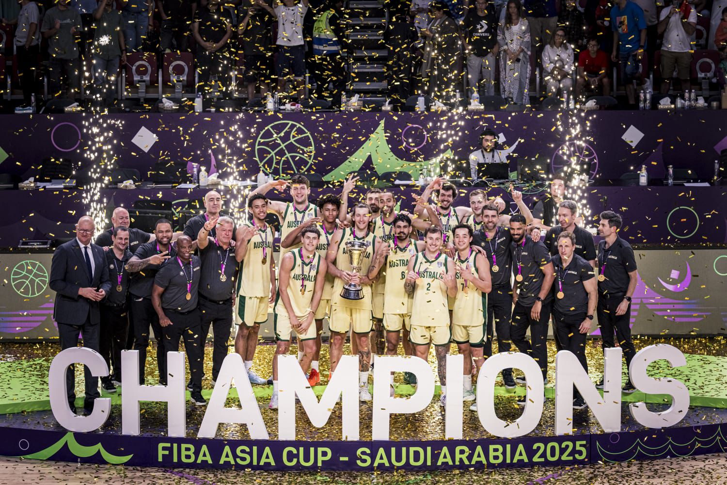 TCL تحتفي بشراكتها المستمرة مع الاتحاد الدولي لكرة السلة (FIBA) عقب الختام المثير لبطولة كأس آسيا لكرة السلة 2025