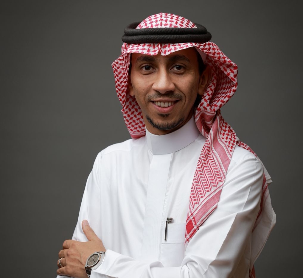 أمين الحبارة يحصد جائزة كانيفا رايد الدولية بإيطاليا
