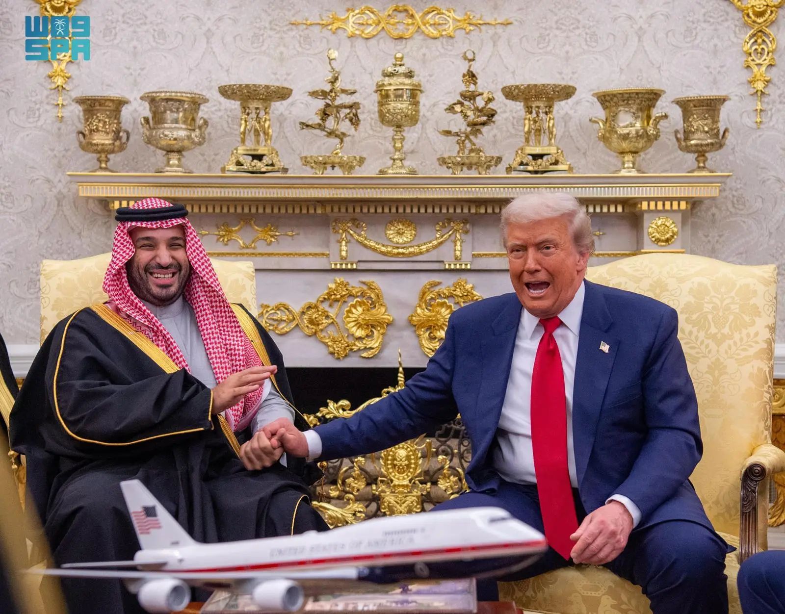 سمو ولي العهد ورئيس الولايات المتحدة الأمريكية يوقعان اتفاقية الدفاع الإستراتيجية بين البلدين