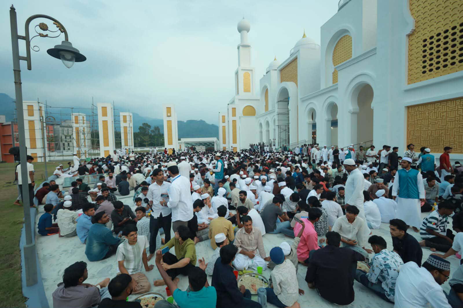 تحت ظلال "بدر".. جامع الفتوح يستعد لاحتضان أضخم تظاهرة رمضانية في الهند