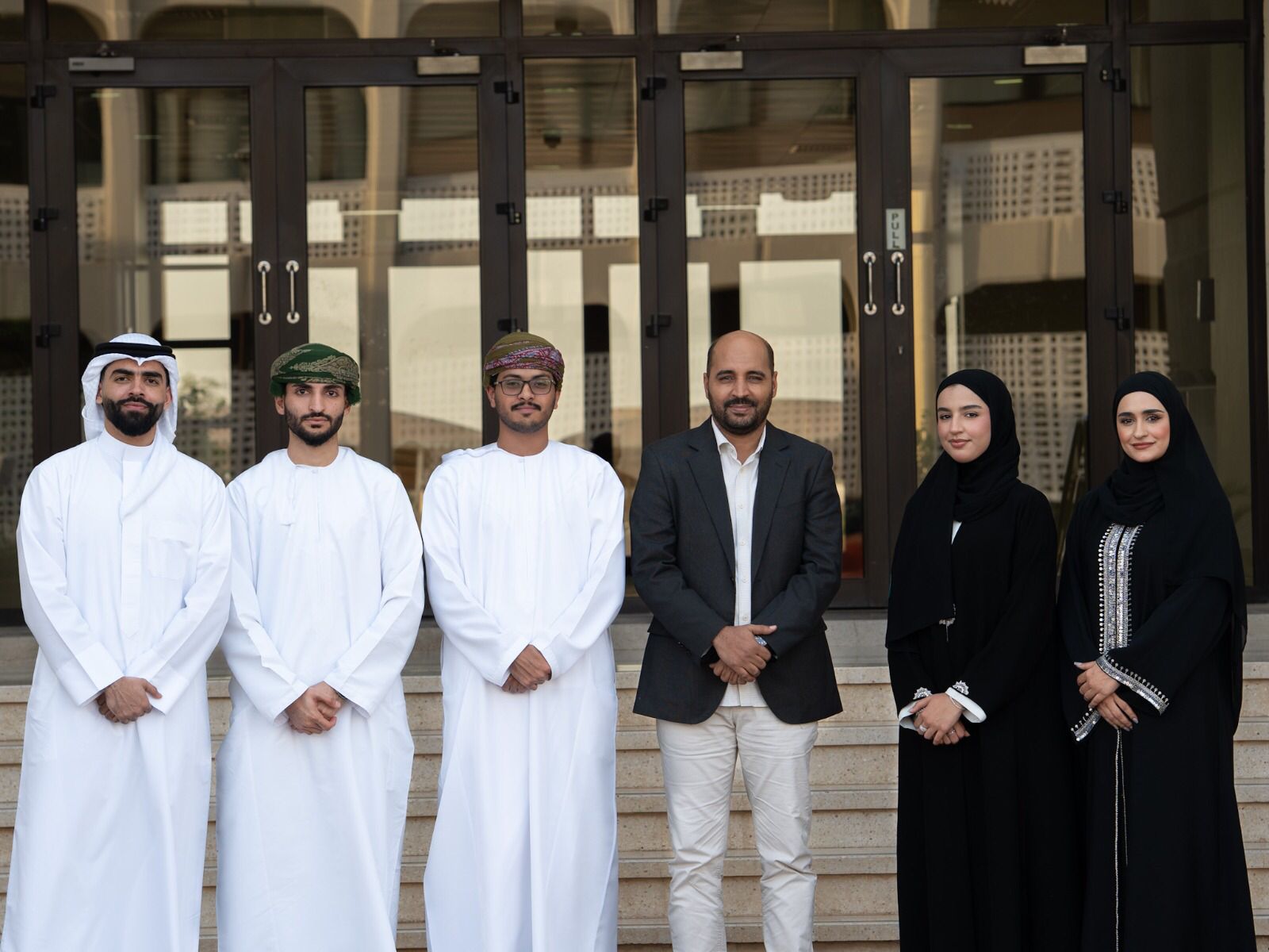 فريق جامعة السلطان قابوس يفوز بالمركز الأول في مسابقة البرميل الملكي على مستوى الشرق الأوسط