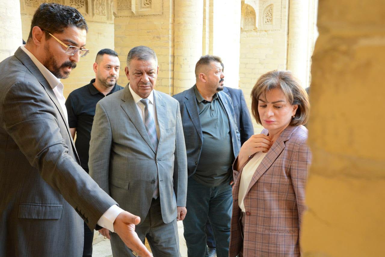 وزيرة الثقافة والسياحة والآثار وكالةً تؤكد : الالتزام بالحفاظ على أصالته الأثرية والمعمارية