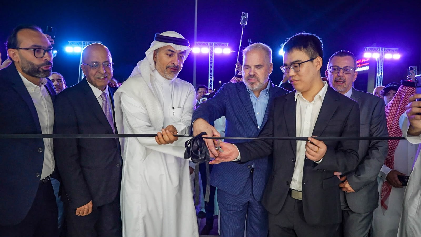 التوريدات الوطنية تعزز حضورها في المملكة بافتتاح فرع جيتور المتكامل في الخبر*