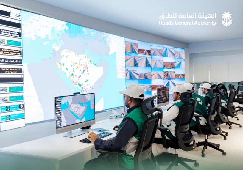 هيئة الطرق”: مركز التحكم الذكي يراقب شبكة الطرق بـ130 كاميرا مدعومة بالذكاء الاصطناعي