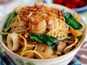 Hokkien_mee_in_gravy