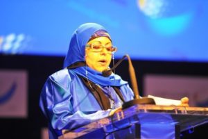 1451376352_1451377525326777800