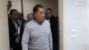 21643-وزير-الصحة-بمستشفى-القصير-