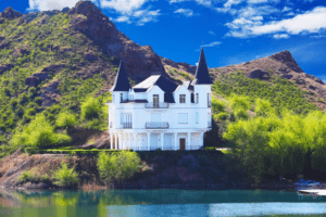 صور-سياحية-بطوطة-سياحة-وسفر-مناظر-طبيعية-في-بحيرة-شور-كازاخستان