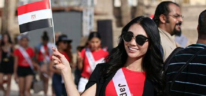 78-121523-83-miss-visit-temples-luxor-karnak-4