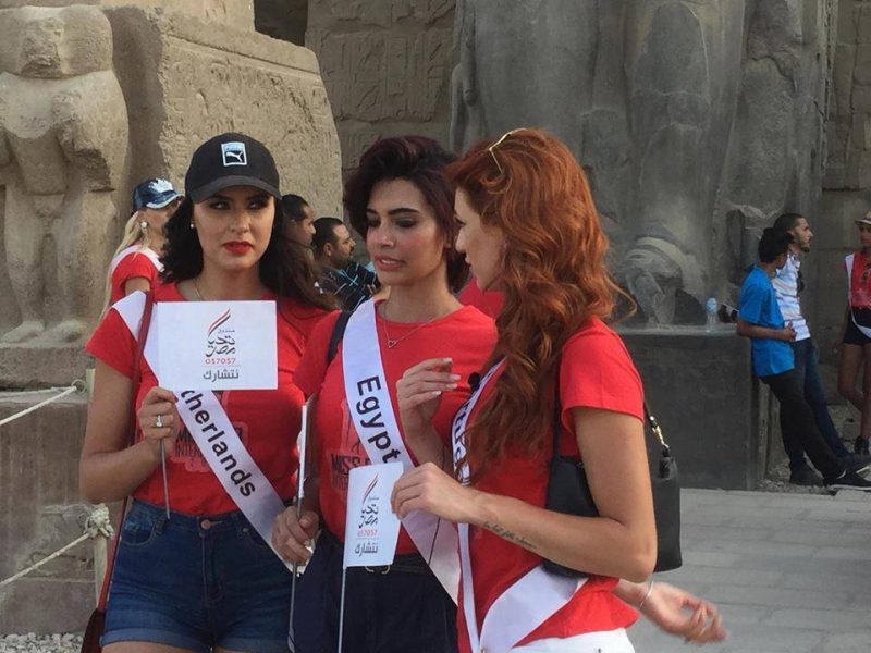 78-121523-83-miss-visit-temples-luxor-karnak-5