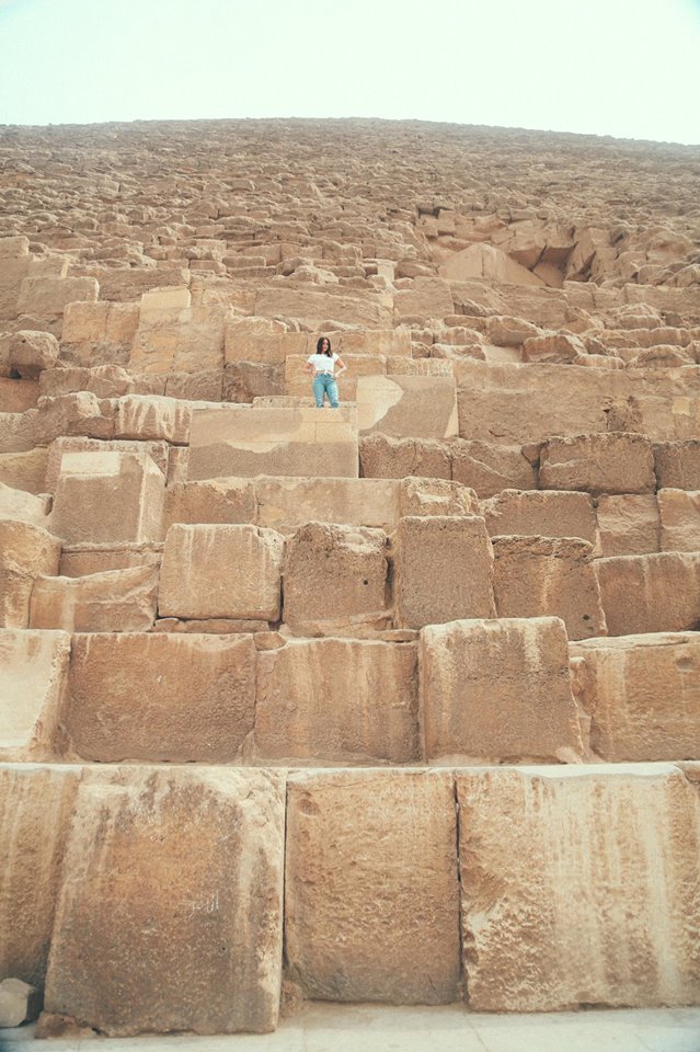 138455-هبة-طوجى-فى-الأهرامات-(6)