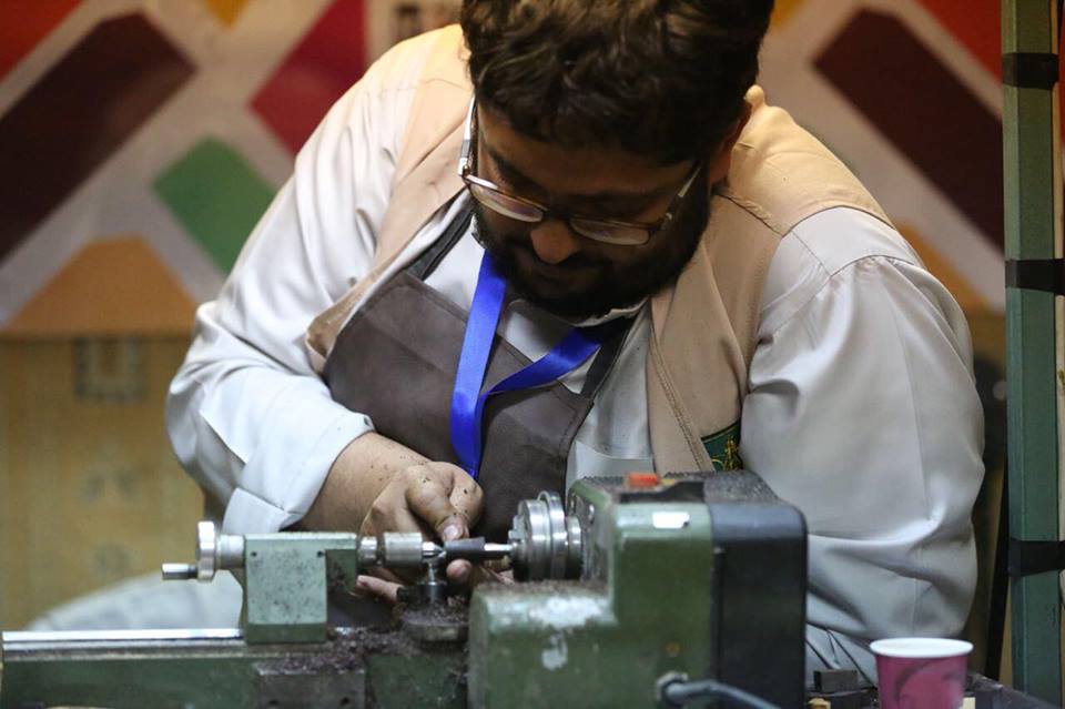 36918945_1889438554687060_8764185564137127936_n