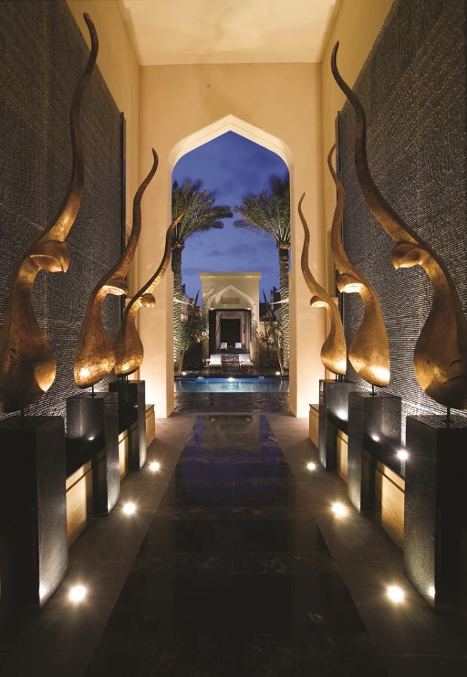 37379672_1897693443861571_1604389371337768960_n