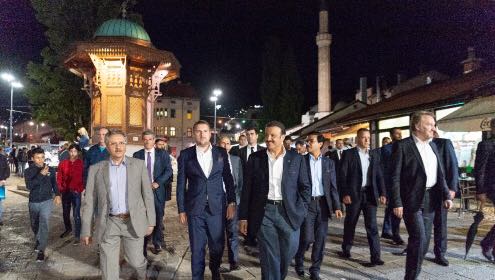 37421116_1897947907169458_8512365700222812160_n