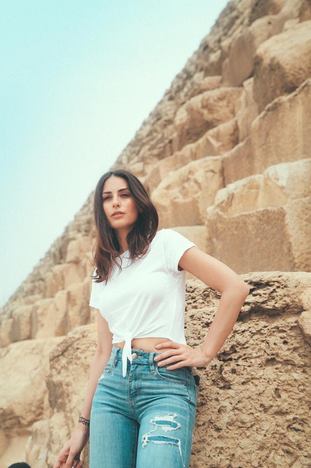 81980-هبة-طوجى-فى-الأهرامات-(3)