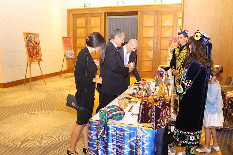 41257801_603162853419882_227193797044338688_n