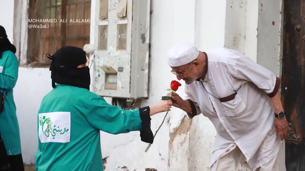 43139642_338593493376873_1415080295400472576_n