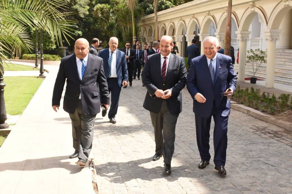 43471328_256718115045395_3504926719238733824_n