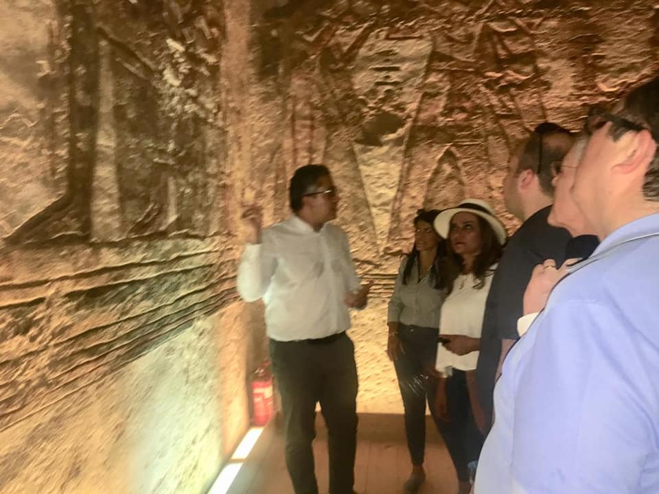 44501764_1994408480604792_8776392002926280704_n